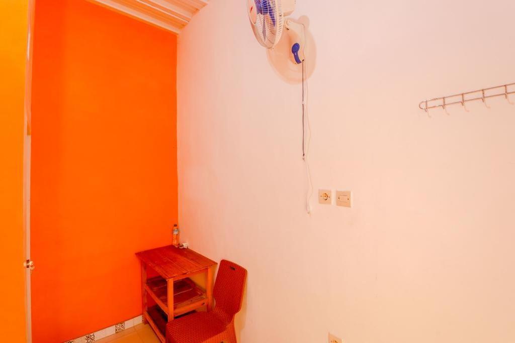Pinky Guest House Syariah Kota Batu Buitenkant foto