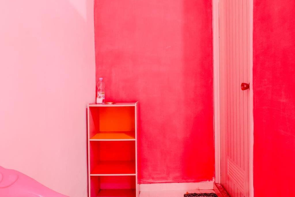 Pinky Guest House Syariah Kota Batu Buitenkant foto