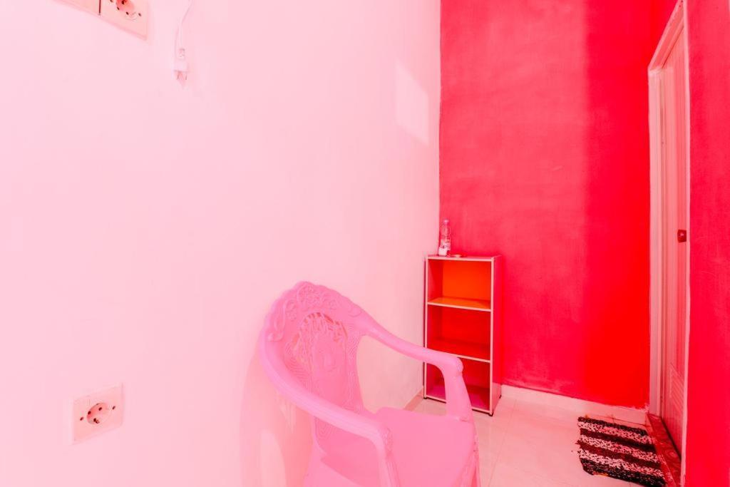Pinky Guest House Syariah Kota Batu Buitenkant foto